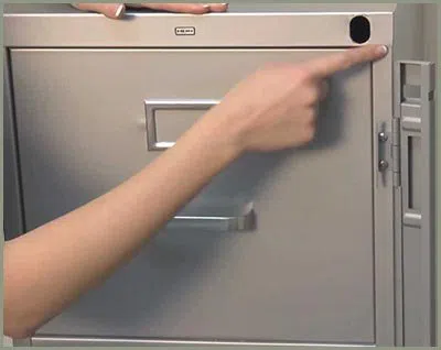 Locksmith Solution Services Columbia, SC 803-307-4703 - 68-44-9